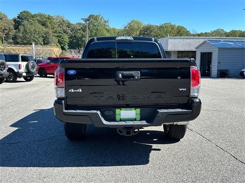 2017 Toyota Tacoma LIMITED