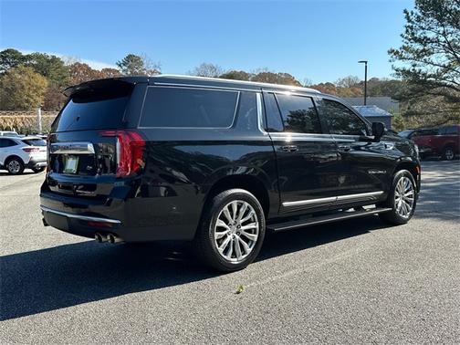 2022 GMC Yukon XL DENALI
