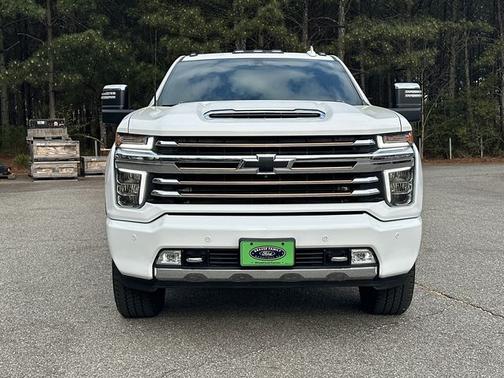 Summit White 2022 Chevrolet Silverado 2500 HIGH COUNTRY