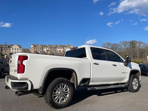 Summit White 2022 Chevrolet Silverado 2500 HIGH COUNTRY