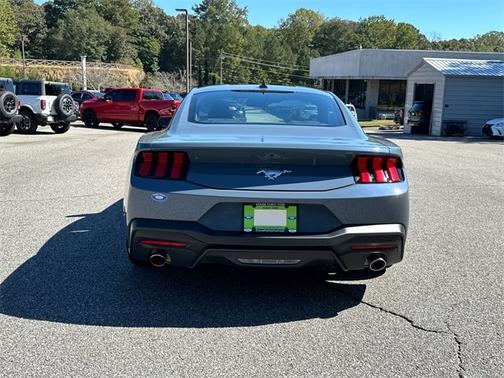 2025 Ford Mustang ECOBOOST
