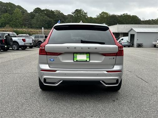 2025 Volvo XC60 B5 PLUS