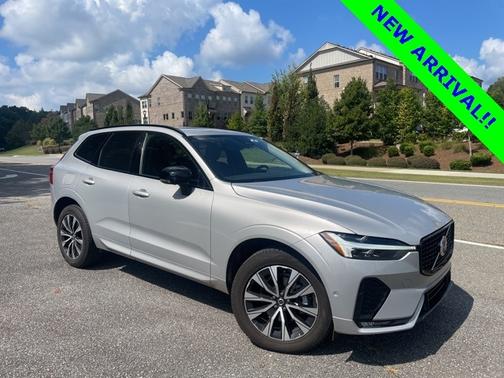 2025 Volvo XC60 B5 PLUS