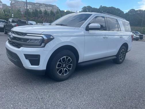 OXFORD WHITE 2024 Ford Expedition XLT
