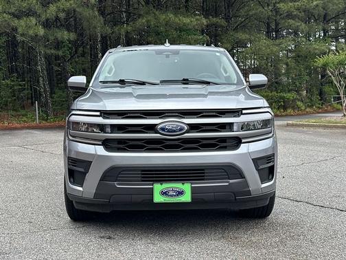 ICONIC SILVER METALLIC 2024 Ford Expedition XLT