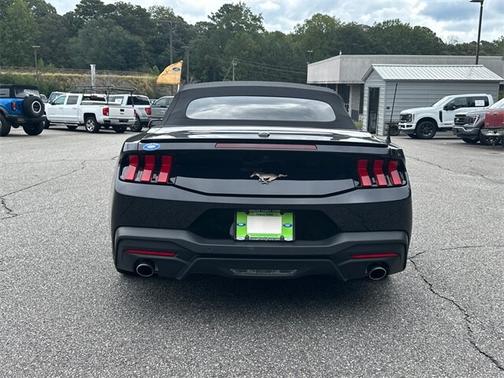 2024 Ford Mustang ECOBOOST PREMIUM