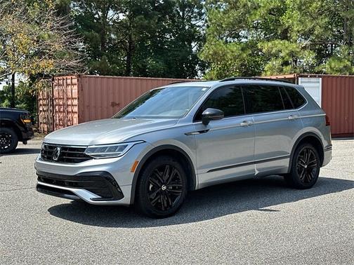 2022 Volkswagen Tiguan 2.0T SE R-LINE BLACK