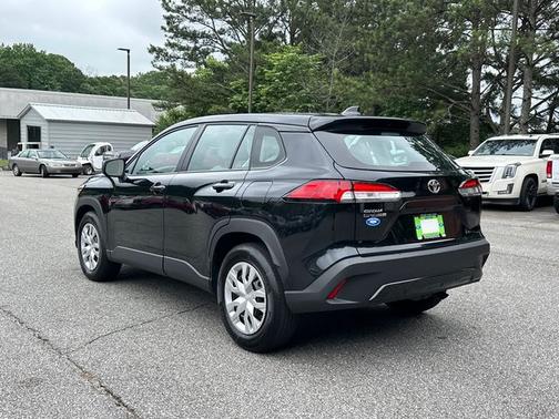 Jet Black 2025 Toyota Corolla Cross L