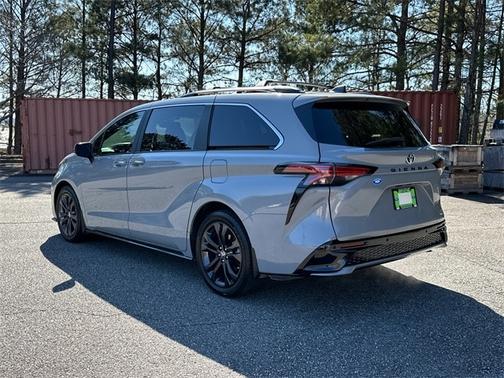 2024 Toyota Sienna XSE 7 PASSENGER