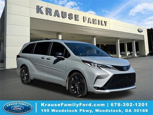 2024 Toyota Sienna XSE 7 PASSENGER