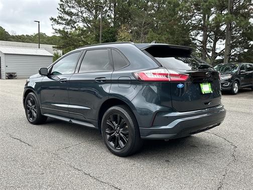 2022 Ford Edge SE