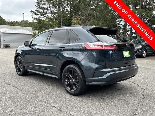 2022 Ford Edge SE