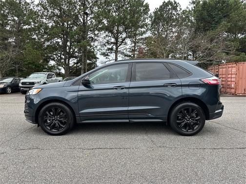 2022 Ford Edge SE