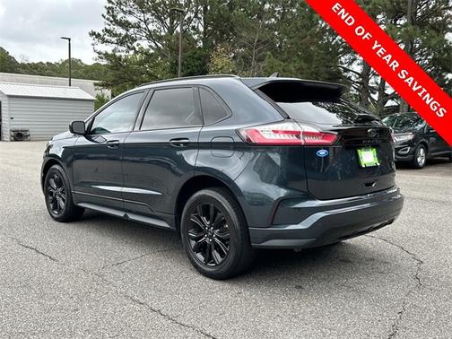 2022 Ford Edge SE