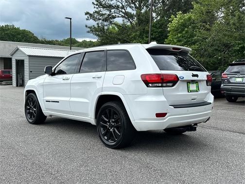 2018 Jeep Grand Cherokee LAREDO
