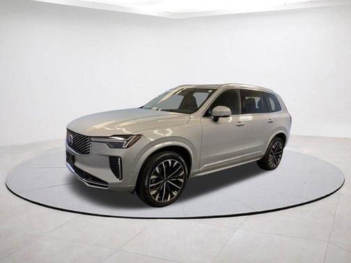 2025 Volvo XC90 B6 Plus 7-Seater