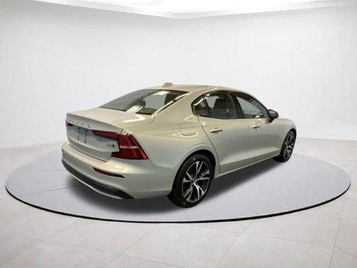 2025 Volvo S60 B5 Core