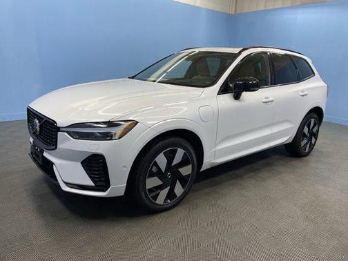2025 Volvo XC60 Plug-In Hybrid T8 Ultra
