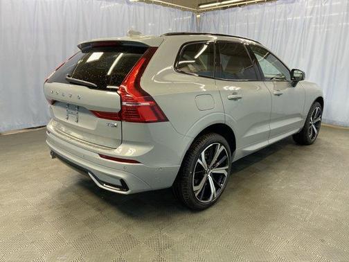 2025 Volvo XC60 Plug-In Hybrid T8 Ultra