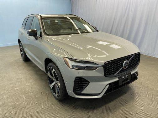 2025 Volvo XC60 Plug-In Hybrid T8 Ultra