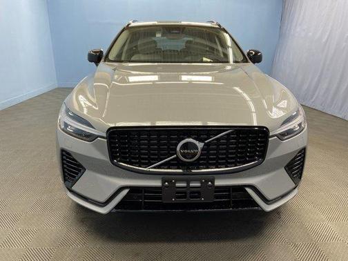 2025 Volvo XC60 Plug-In Hybrid T8 Ultra