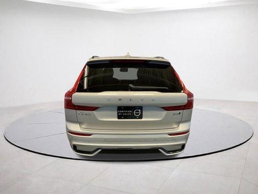 2025 Volvo XC60 B5 Plus