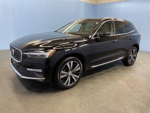 2023 Volvo XC60 B5 Plus Bright Theme