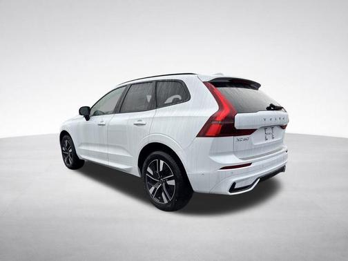 Crystal White 2026 Volvo XC60 B5 Plus