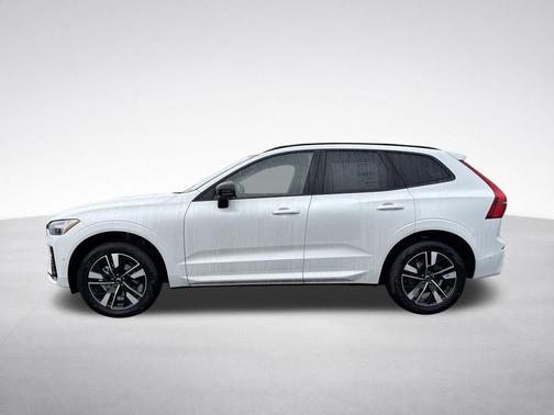 Crystal White 2026 Volvo XC60 B5 Plus
