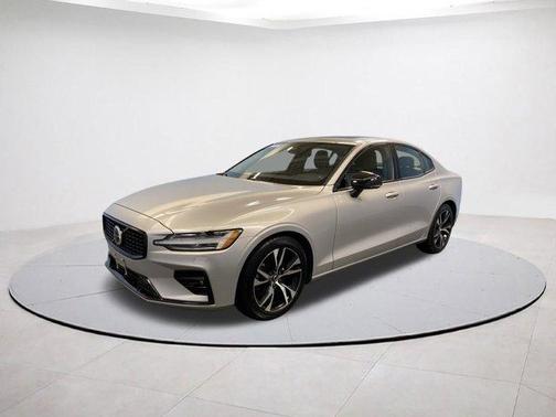 2025 Volvo S60 B5 Core