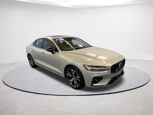 2025 Volvo S60 B5 Core