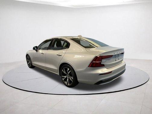 2025 Volvo S60 B5 Core