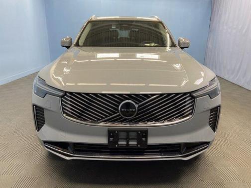 2025 Volvo XC90 Plug-In Hybrid T8 Plus 7-Seater