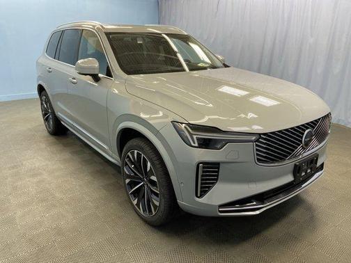 2025 Volvo XC90 Plug-In Hybrid T8 Plus 7-Seater