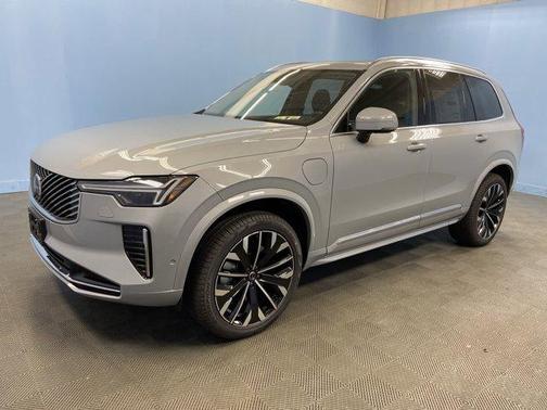 2025 Volvo XC90 Plug-In Hybrid T8 Plus 7-Seater