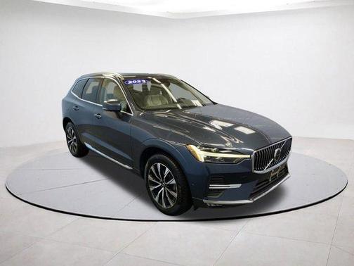 2023 Volvo XC60 B5 Plus Bright Theme