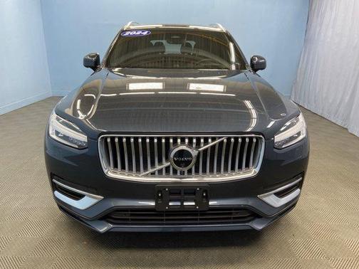 2024 Volvo XC90 Recharge Plug-In Hybrid T8 Ultimate Bright Theme 7-Seater