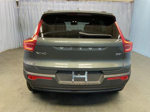 2026 Volvo XC40 PLUS