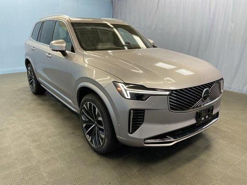 2026 Volvo XC90 PLUS