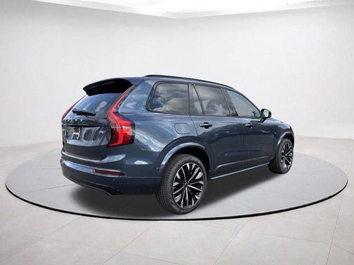 2026 Volvo XC90 B6 Ultra Dark Theme 7-Seater