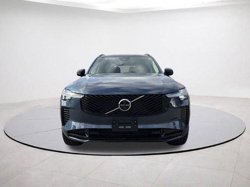 2026 Volvo XC90 B6 Ultra Dark Theme 7-Seater