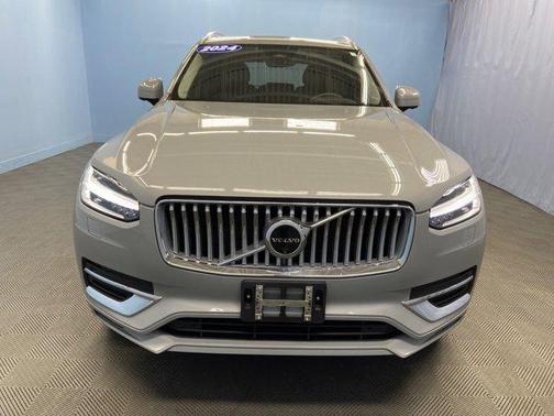 2024 Volvo XC90 B6 Plus Bright Theme 7-Seater