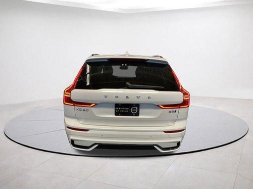 2025 Volvo XC60 B5 Plus