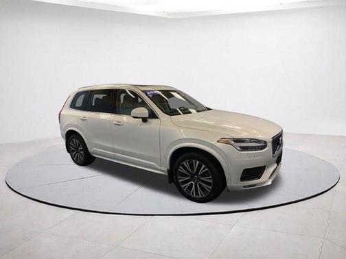 2021 Volvo XC90 T5 Momentum 7 Passenger