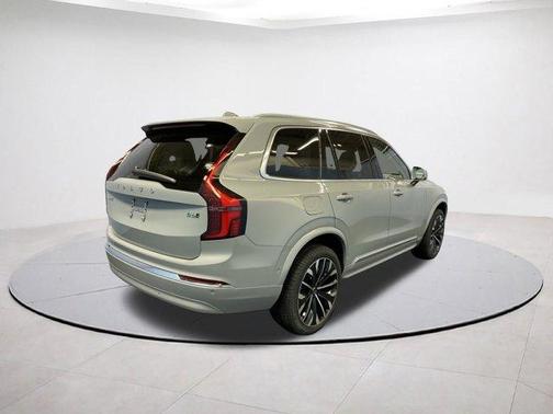 2026 Volvo XC90 B6 Ultra 7-Seater