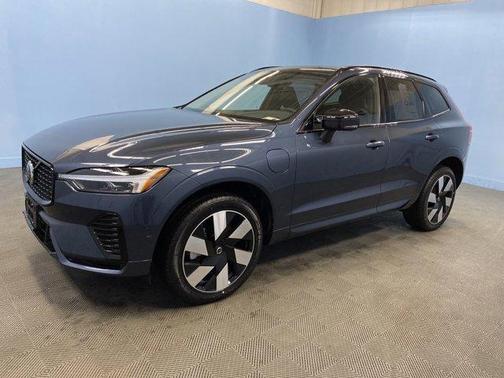 2025 Volvo XC60 Plug-In Hybrid T8 Plus