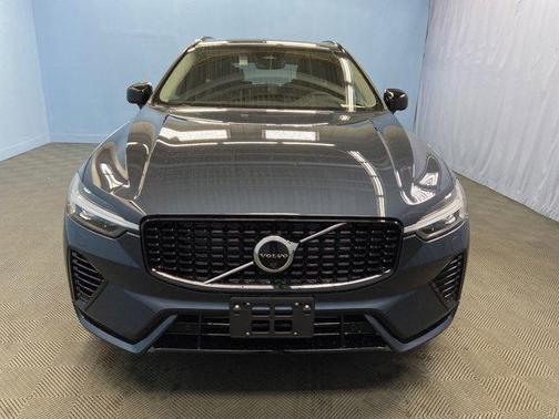 2025 Volvo XC60 Plug-In Hybrid T8 Plus