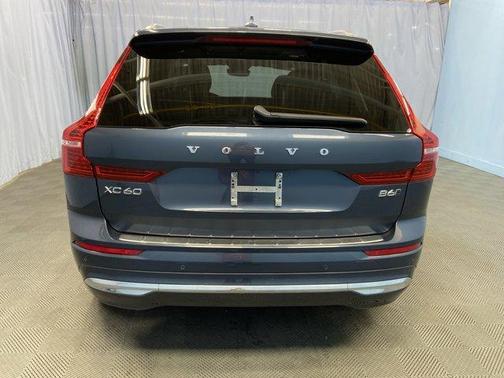 2022 Volvo XC60 B6 Inscription