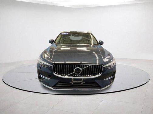 2023 Volvo XC60 Recharge Plug-In Hybrid T8 Ultimate Bright Theme