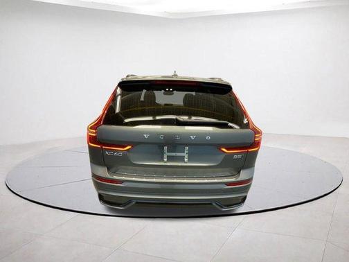 2026 Volvo XC60 B5 Core